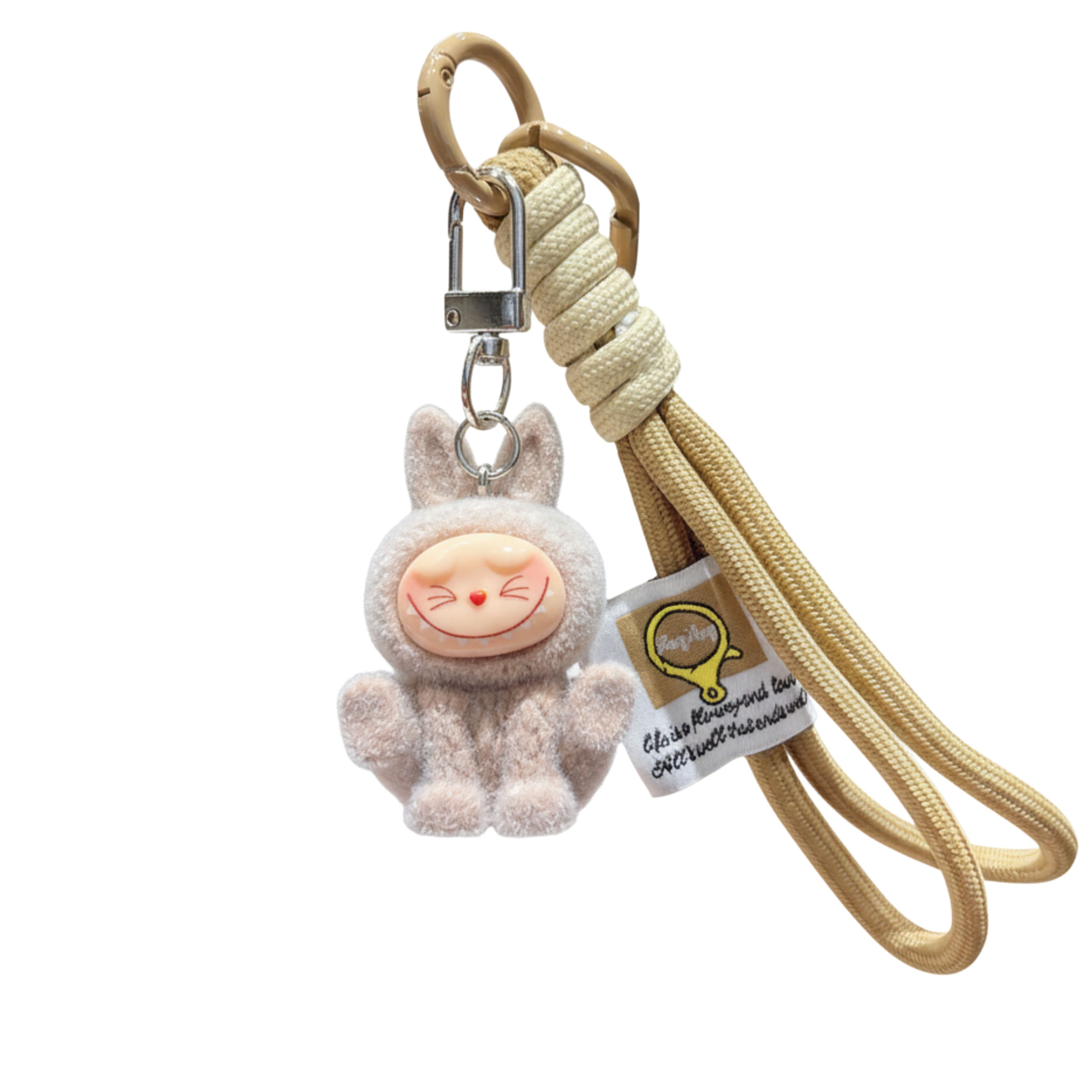 Décorer vos iPhone, sacs et accessoires en tout genre avec le porte-clé Labubu